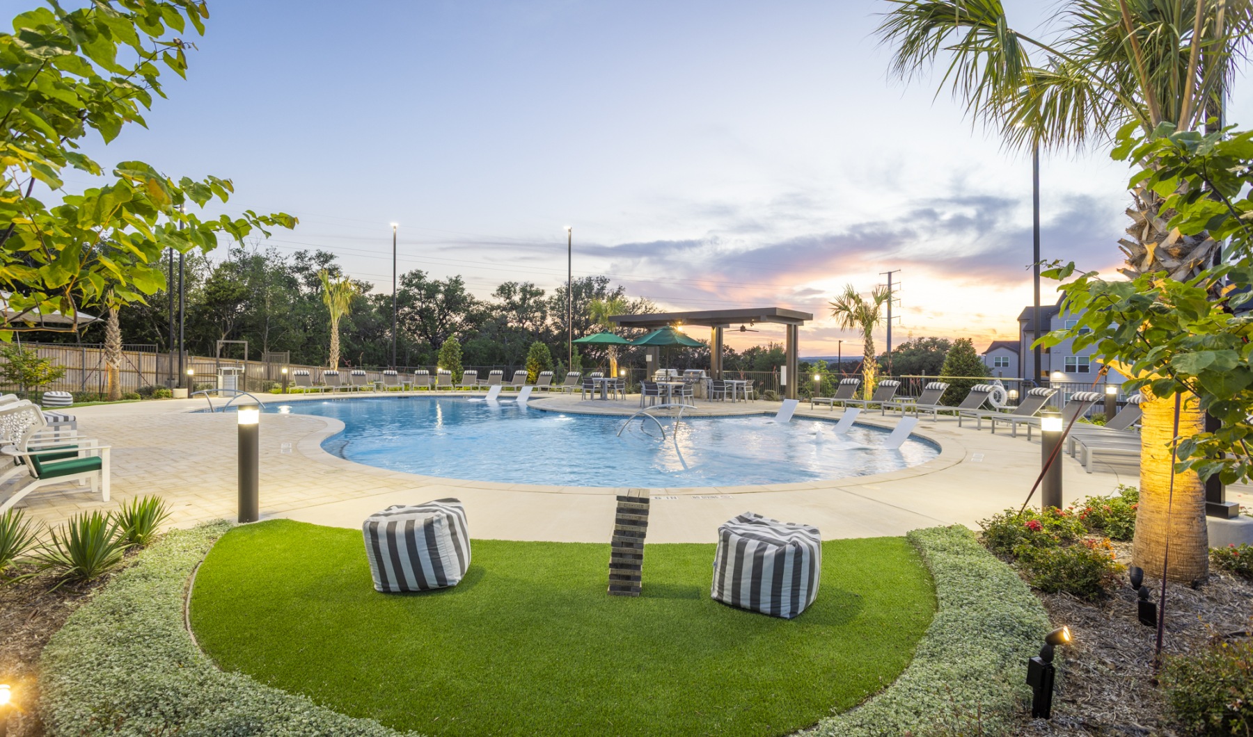 Outdoor Lawn with Games & Pool 